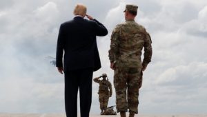 Reaktion auf Migranten-Marsch: Trump schickt wohl erste Soldaten an Grenze