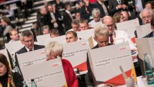 Große Erwartungen an AKK: Union legt nach Wettstreit um CDU-Vorsitz zu