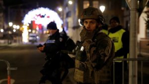 Täter angeschossen und umstellt: Schüsse nahe Straßburger Weihnachtsmarkt – drei Tote