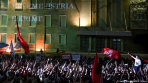 Albanien: „Die Verbindungen der Parteien mit der Mafia sind real“